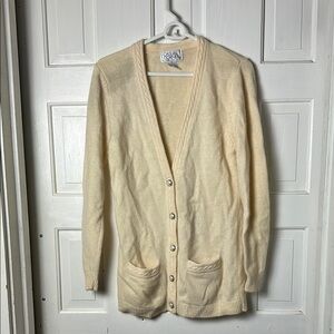 Casual Corner Vintage Button Down Cardigan Cream Small Lambswool/angora blend